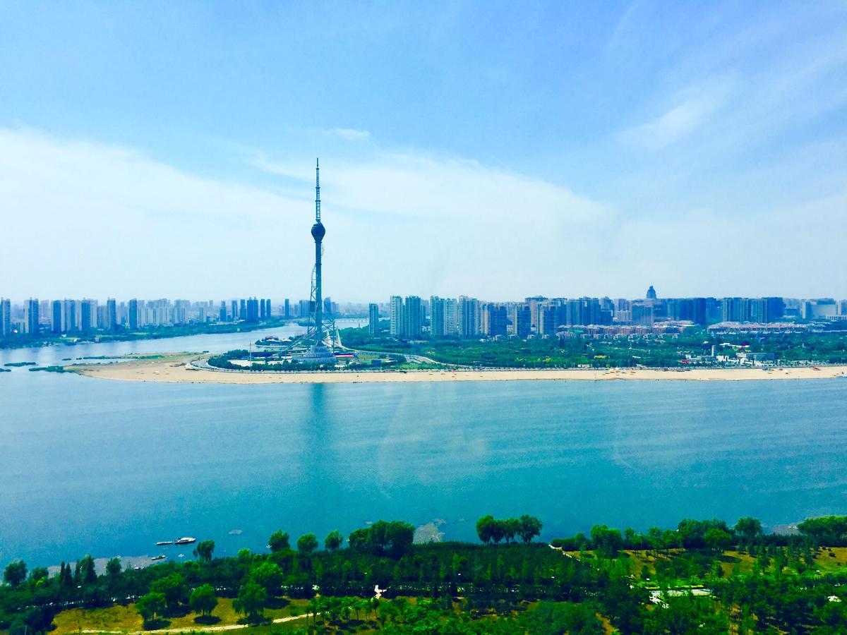 Howard Johnson Xiangyu Plaza Linyi Linyi  Exterior foto
